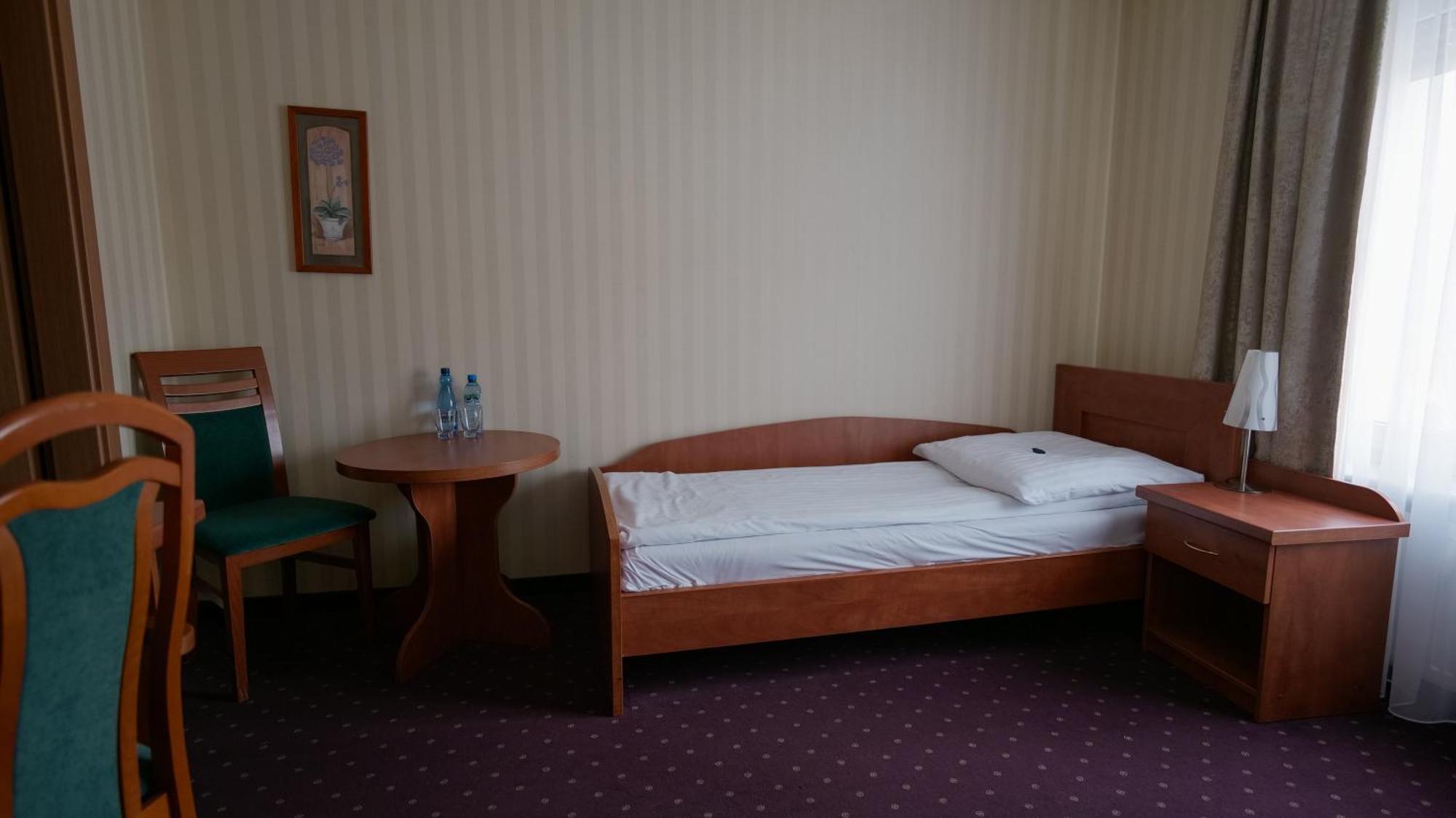 Hotel Sen Świebodzin Dış mekan fotoğraf
